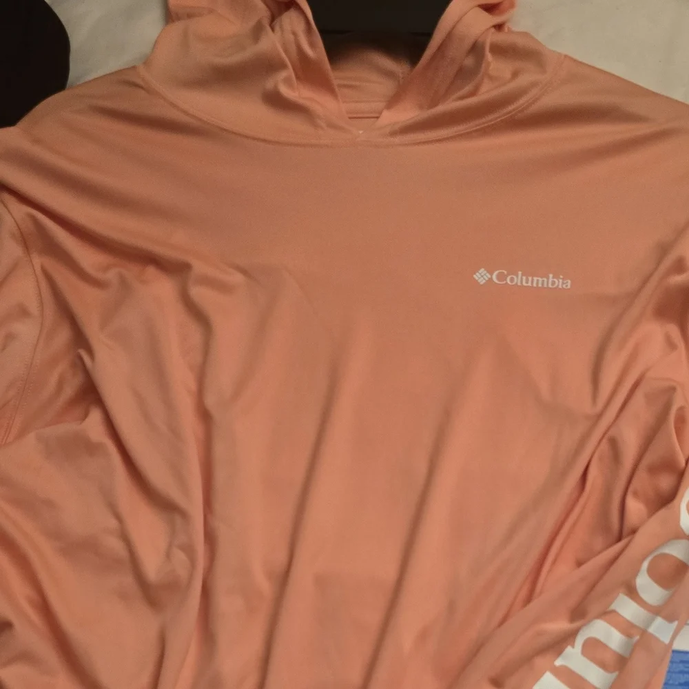 Columbia Hoodie - Picture 2 of 6